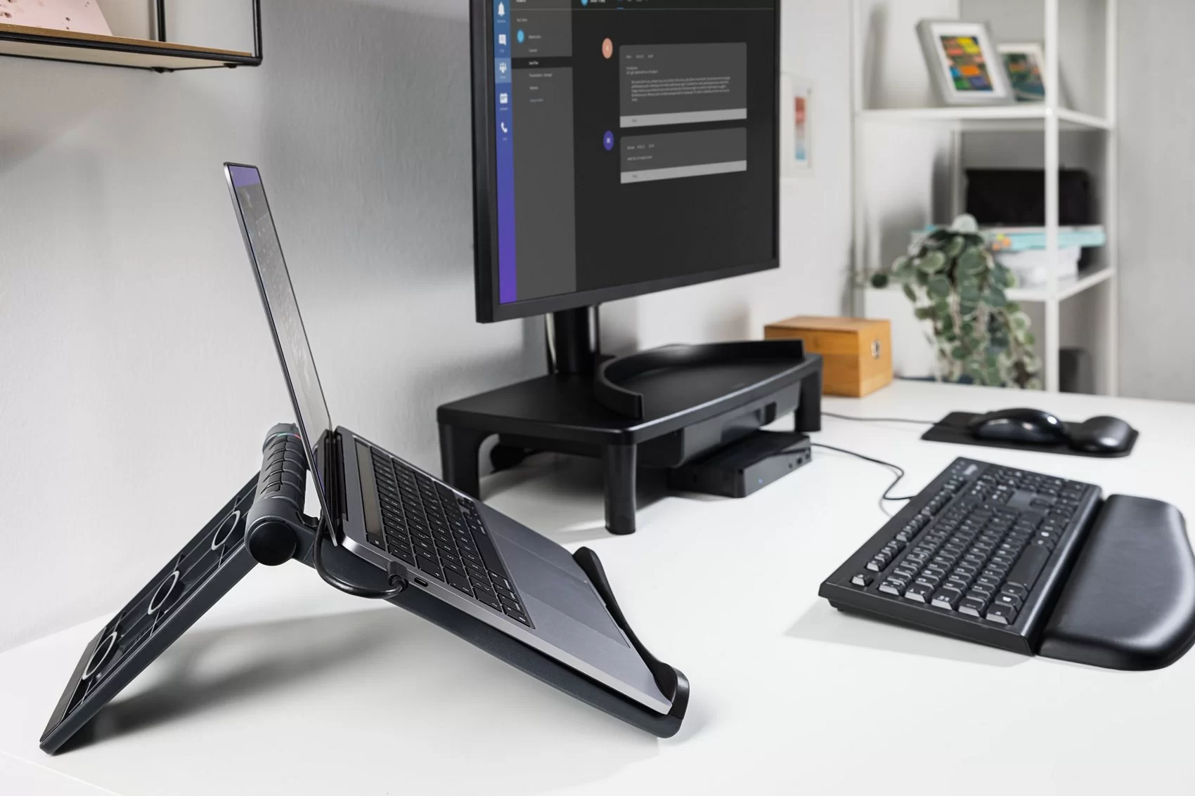 Подставка для ноутбука KENSINGTON Easy Riser, серая