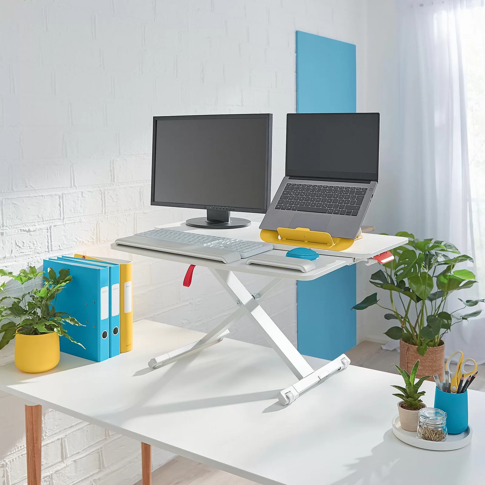 Suport p-u laptop LEITZ Cosy, sertar p-u tastatura, gri