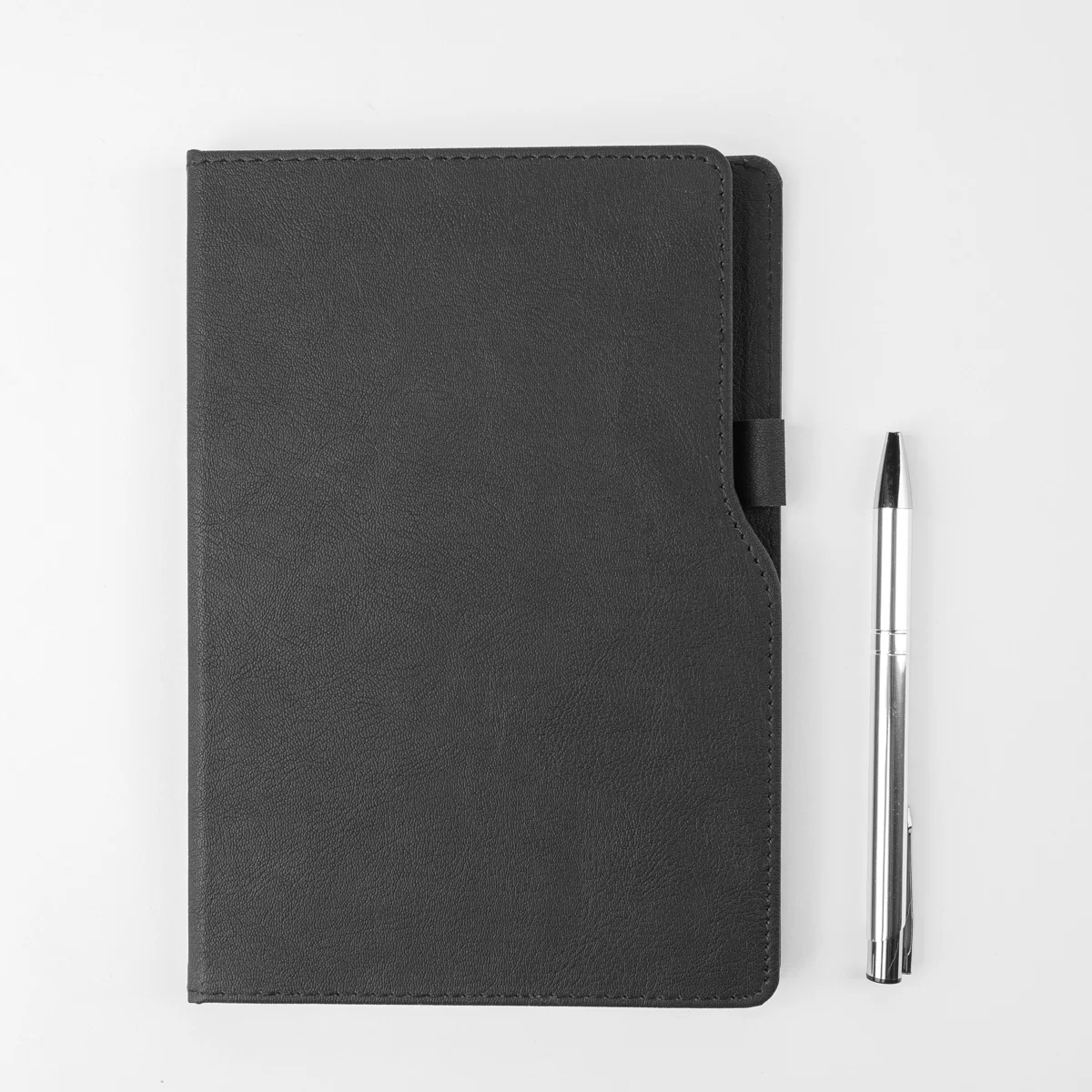 Agenda nedatata AKKLAS 13x21cm, 96 foi, negru