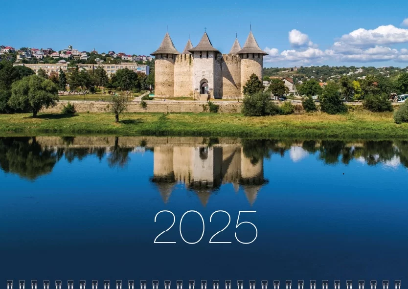Calendar de perete CETATEA SOROCA, 2025, cu 3 sectii