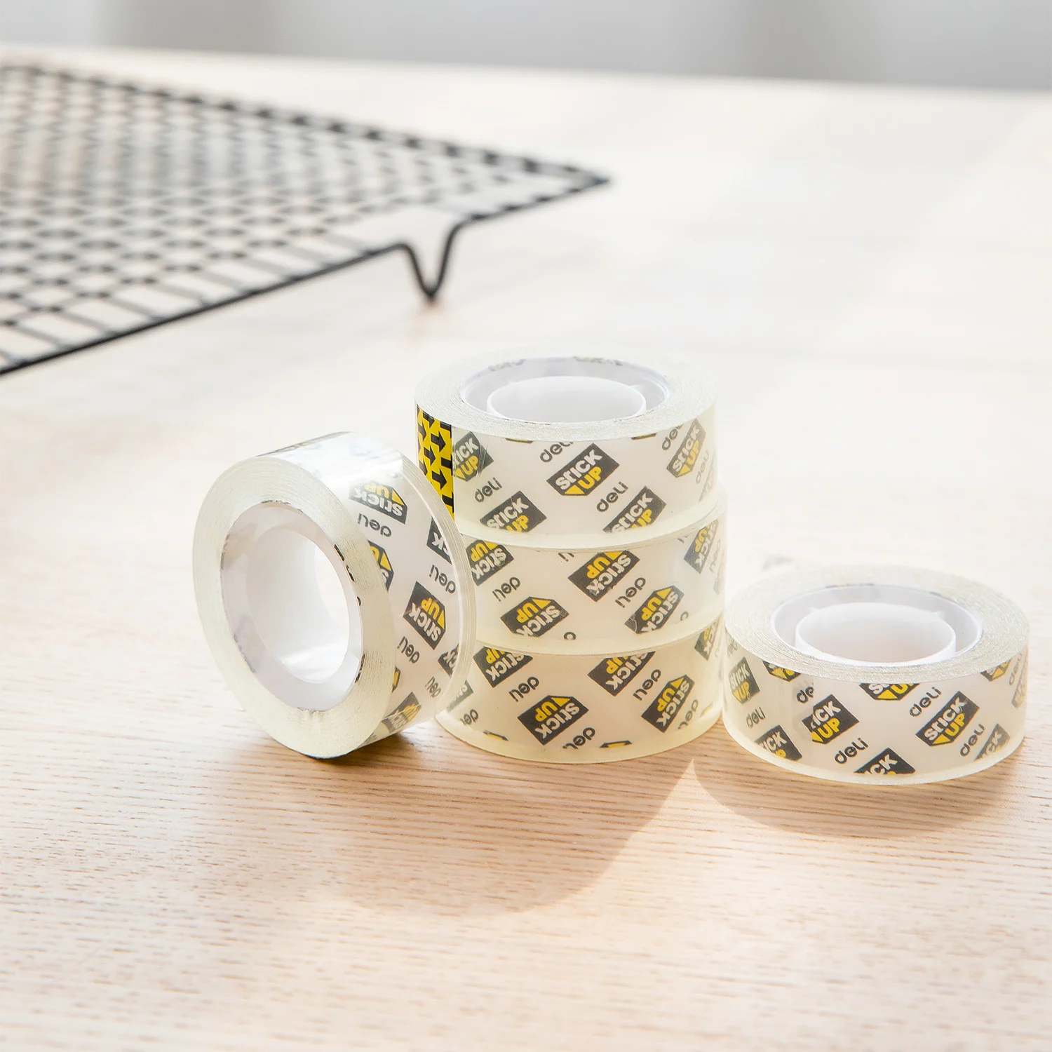 Banda adeziva transparenta DELI StickUp 12mm x 30m