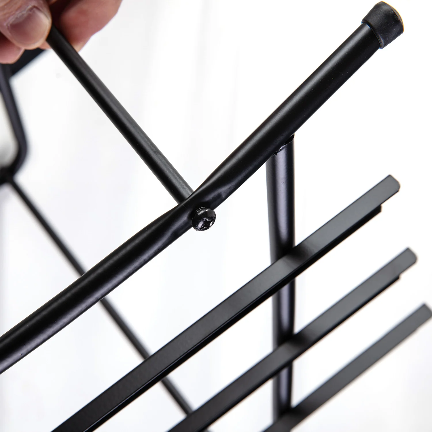 Set 3 tavite suprapozabile DELI Quali metal negru